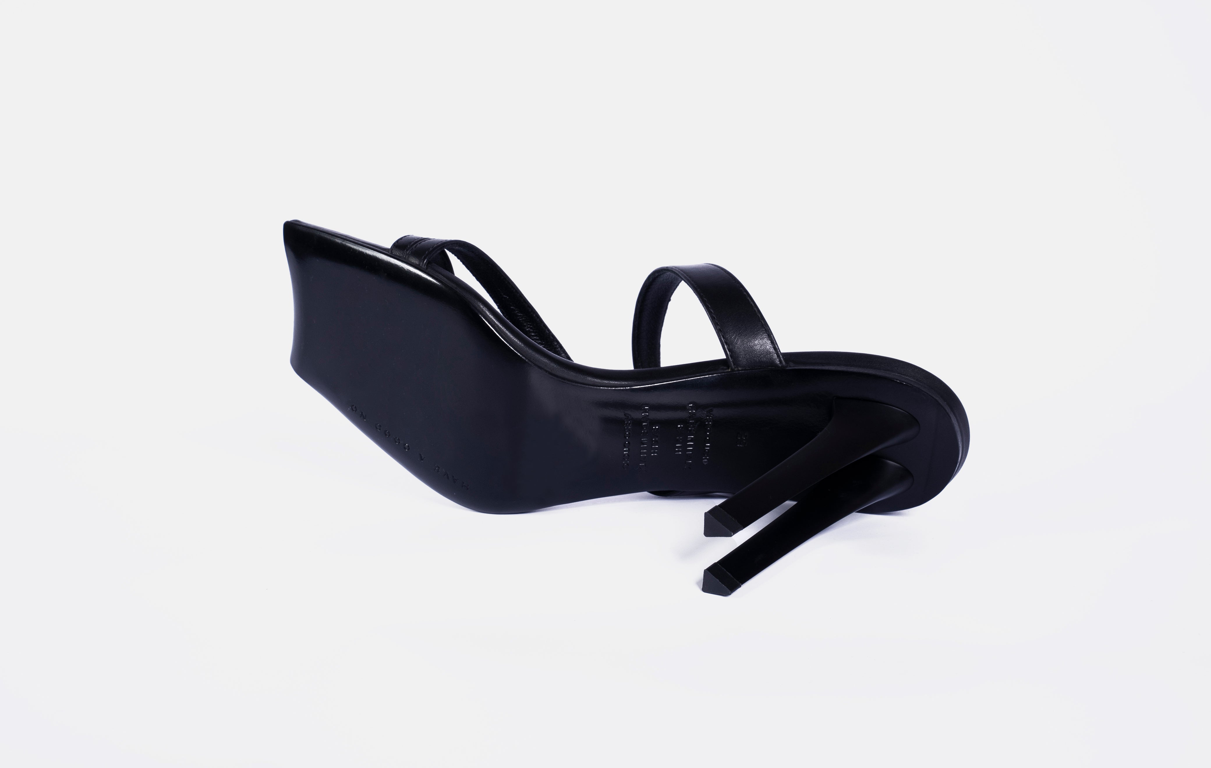 Zaha Sandal Black